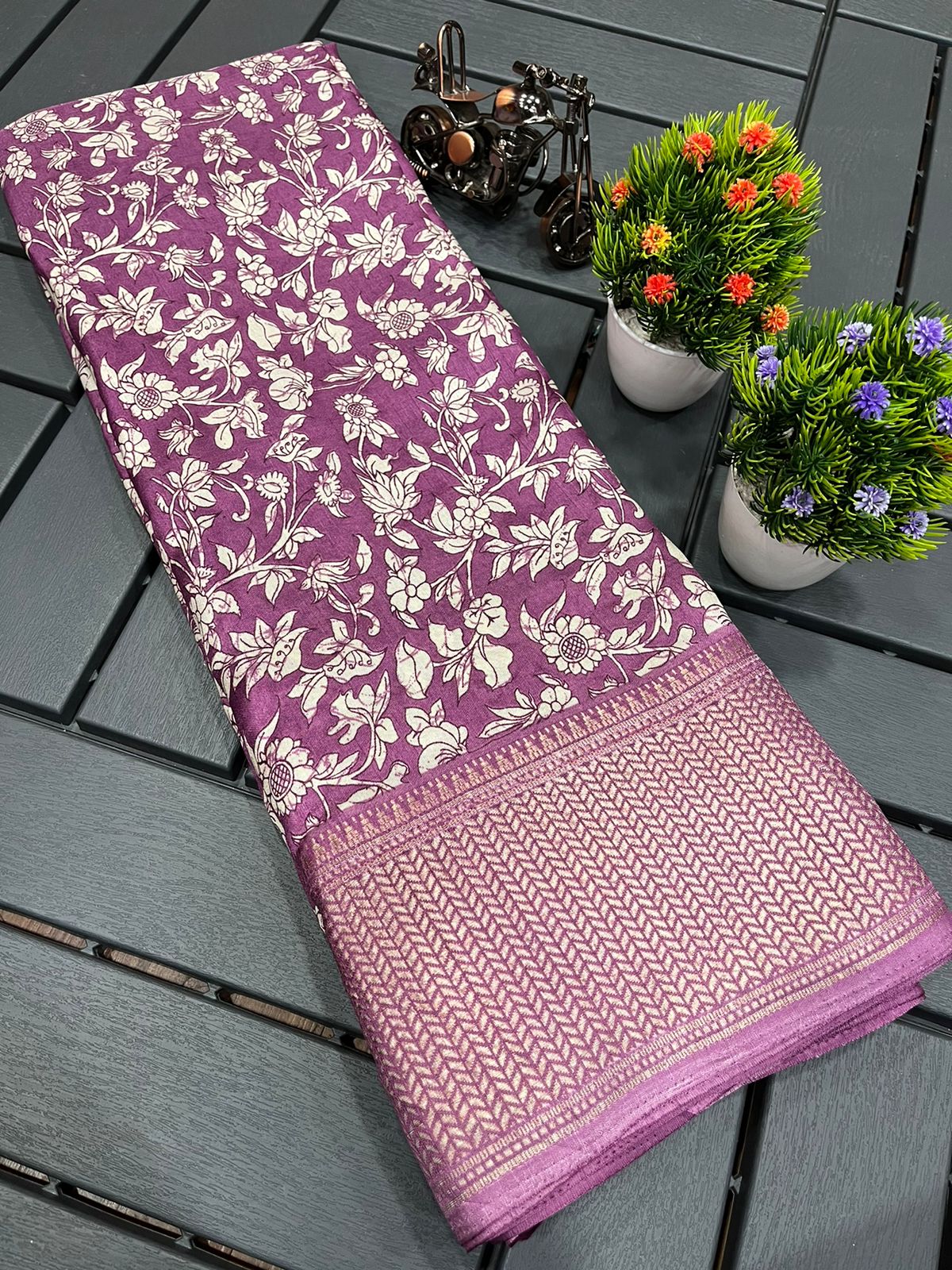 Small flower 2 By Wow Printed Non Catalog Sarees